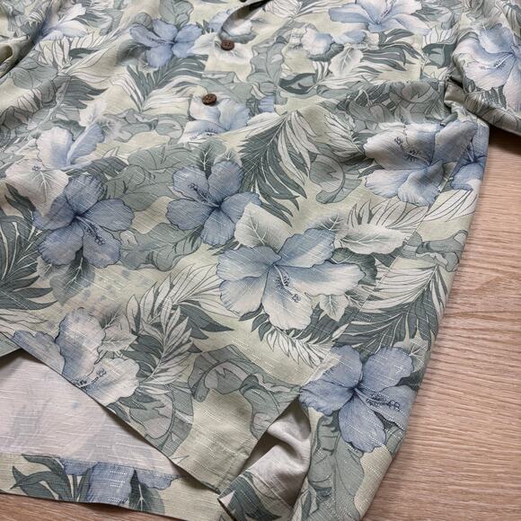 Tommy Bahama Silk Short Sleeve Pattern‎ Button Up Shirt Men’s M Color Blue/Green - Picture 2 of 4